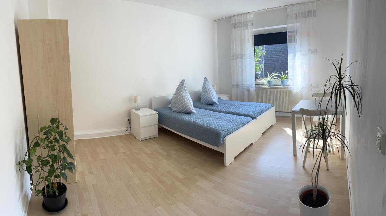 Privatzimmer Am Iltispark Duisburg Exterior photo